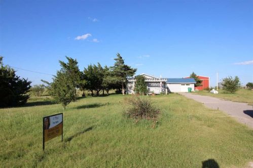 5668 Indiahoma Rd, Indiahoma, OK 73552-2636