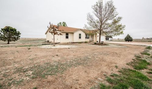 87 Lyons Dr, Pueblo, CO 81007-1471