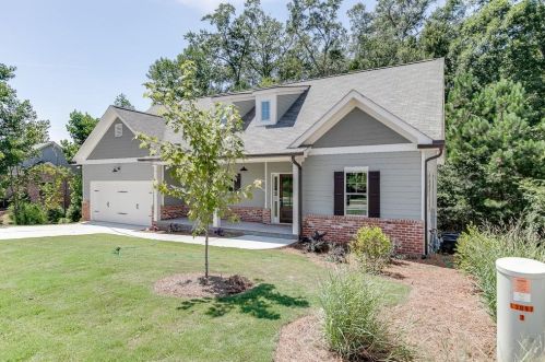 601 Lakeview Bnd Cir, Jefferson GA  30549-7061 exterior