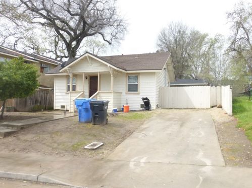 1717 Pine St, Lake Nacimiento, CA 93446-1728