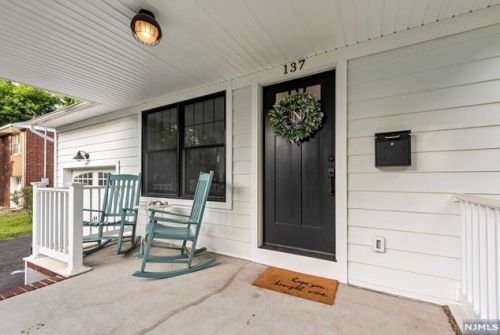 137 Bergen Ct, Ridgewood, NJ 07450-4603