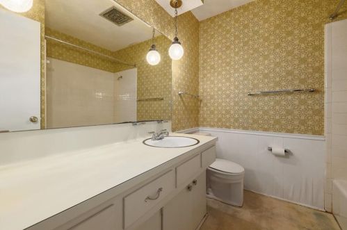 4609 Arapahoe Trl, Austin TX  78745-1510 exterior