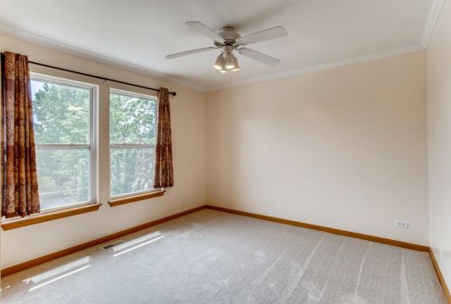 308 Century Dr, Pingree Grove IL  60140-4014 exterior