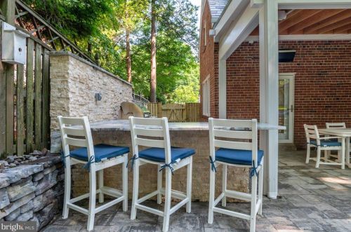 1314 Dl Dr, Silver Spring MD 20910-1601 exterior