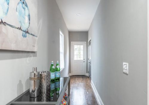 1655 Evans Dr, Atlanta GA  30310-4544 exterior