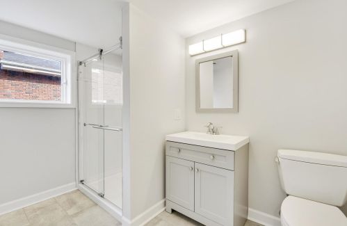 54 Naperville Rd, Willowbrook IL  60514-1021 exterior