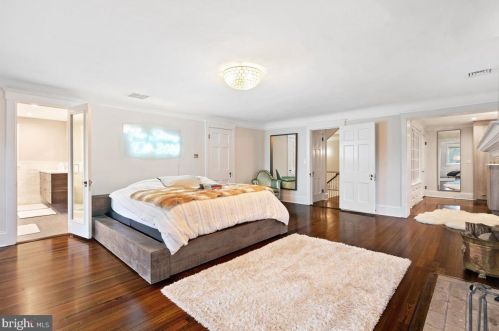 29 Cleveland Ln, Princeton NJ  08540-3049 exterior