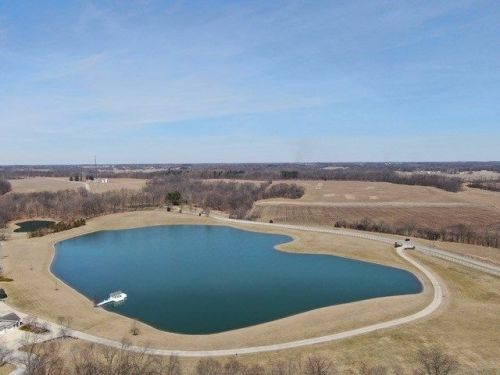 1 Old Trail Rd, Larwill, IN 46764