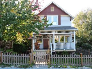 10041 42nd Ave, Seattle WA  98146-3614 exterior