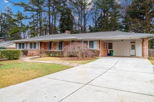 1543 Knob Hill Dr, Atlanta GA  30329-3206 exterior