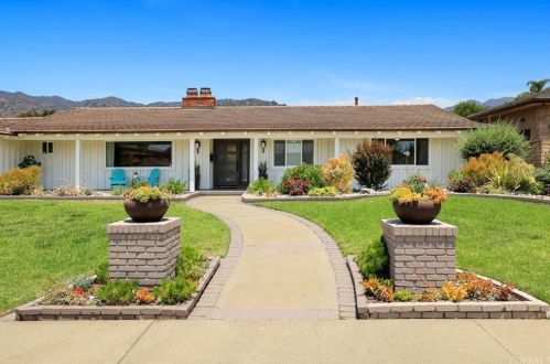 1215 Hidden Springs Ln, Glendora, CA 91741-2331
