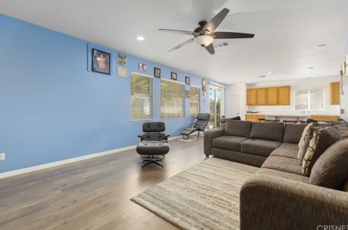 44022 Marbella St, Lancaster CA 93536 exterior