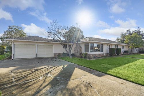 400 El Cerrito Way, Gilroy, CA 95020-4313