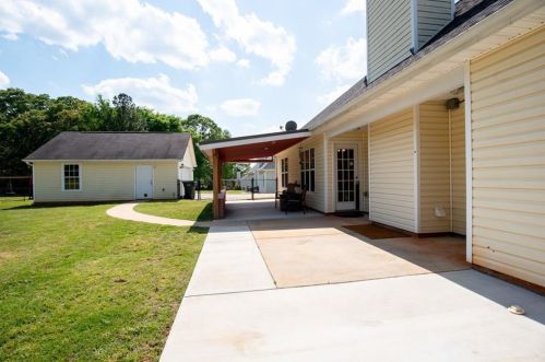 1010 Monticello Dr, Monroe GA  30655-7700 exterior