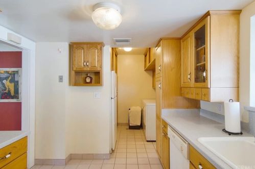 610 Lomita Ave, Glendale CA  91205-2233 exterior