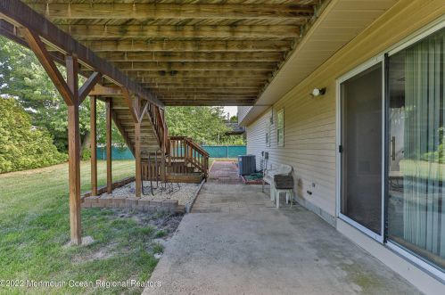 169 Pine Needle St, Wall Township NJ  07731-2691 exterior
