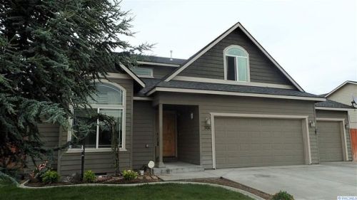 5011 Antigua Dr, Pasco, WA 99301-8258