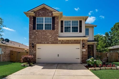 4821 Cedar Springs Dr, Fort Worth, TX 76179-5045
