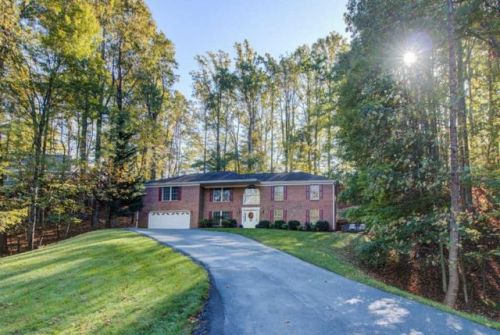 6709 Cotton Hill Ln, Roanoke, VA 24018-6907