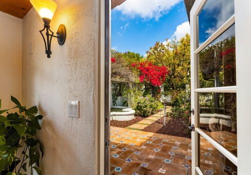 1451 Foothill Blvd, Santa Ana CA 92705-2511 exterior