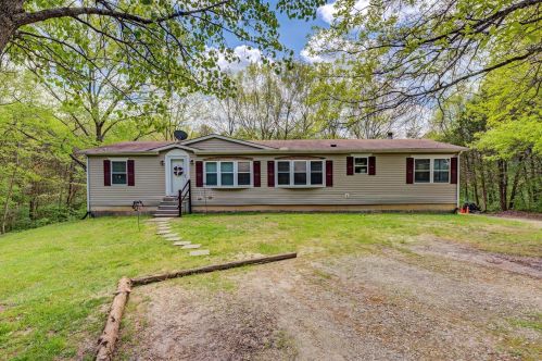 1370 Harvester Dr, Villa Ridge, MO 63089-2138