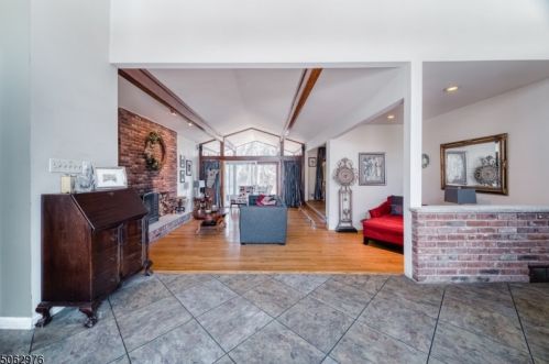 15 Pond Hill Rd, Morristown, NJ 07960-4616