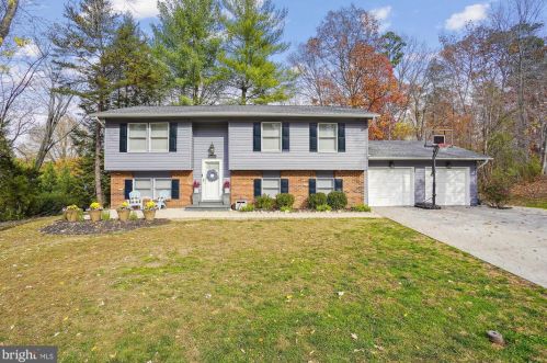 2498 Fraser Ct, Woodbridge, VA 22191-4307