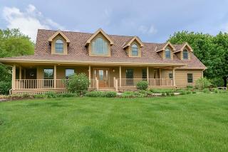 283 Farm Ct, Plattville, IL 60560-9789