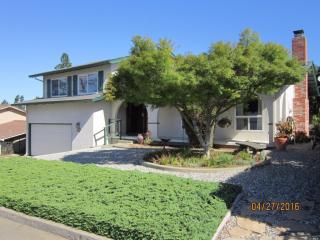 324 Valencia St, Vallejo, CA 94591-7611