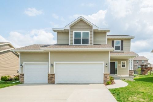 1545 Warrior Ln, Waukee, IA 50263-8651