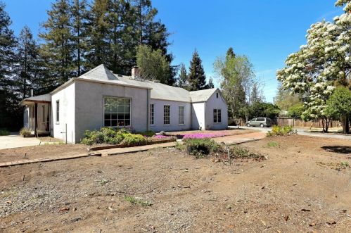 675 Benvenue Ave, Los Altos, CA 94024-4003