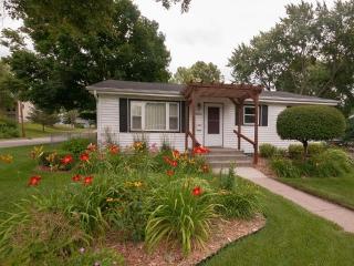 4556 Nevada Ave, Minneapolis, MN 55428-5040