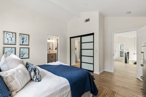 17482 Luther Ave, Irvine CA  92614-6643 exterior