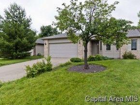 2101 Iles Ave, Springfield IL  62704-4208 exterior