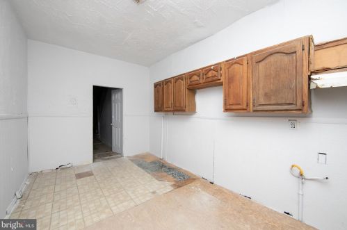 1247 Sheridan St, Camden NJ 08104-3529 exterior