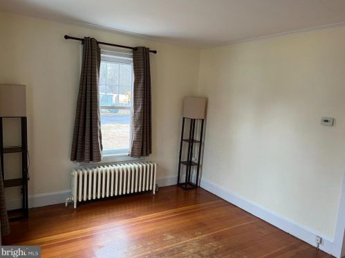 56 Mandl St, Trenton NJ  08619-3604 exterior