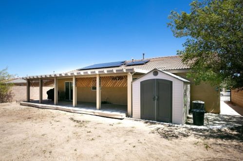 43113 Homestead St, Lancaster CA  93535-4837 exterior