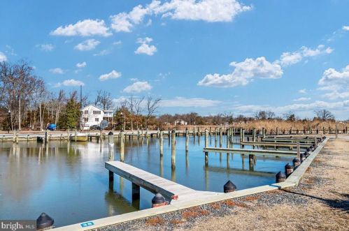 1176 Spruce Ave, Shady Side MD 20764-9562 exterior