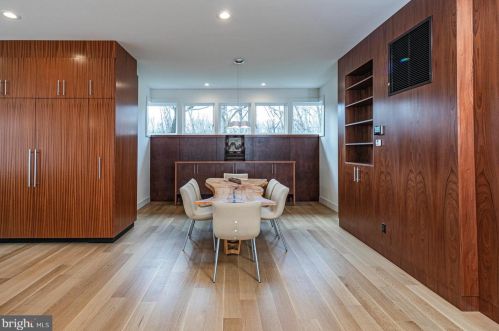 144 Drakes Corner Rd, Princeton NJ  08540-7519 exterior