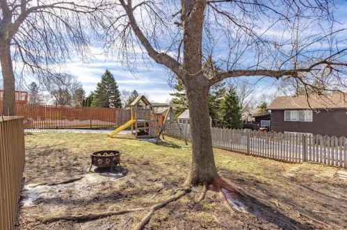 2622 Guthrie Ave, Saint Paul MN  55128-3923 exterior
