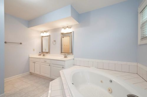8695 Hope Mews Ct, Atlanta GA  30350-2961 exterior