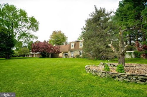 2502 Burgundy Dr, Fallston MD  21047-2112 exterior