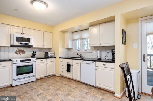5305 Butler Ct, Columbia, MD 21044-5400