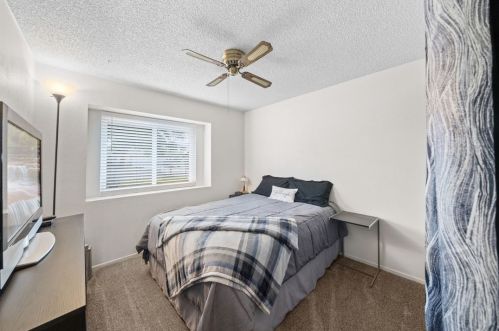 9479 Stirrup St, Riverside CA  92509-4960 exterior
