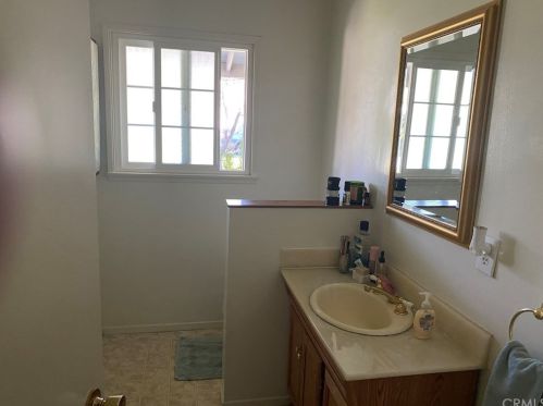 6337 Westview Dr, Riverside CA  92506-5325 exterior