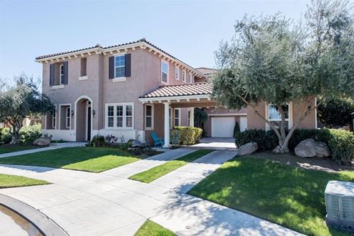 3388 Powers Ave, Clovis, CA 93619-9592