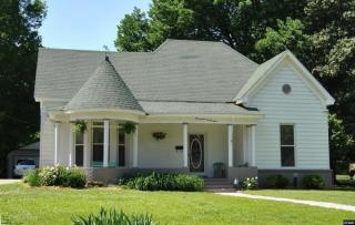 123 White St, Martin, TN 38237-3128