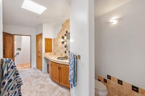1570 Caudor St, Encinitas CA  92024-1216 exterior