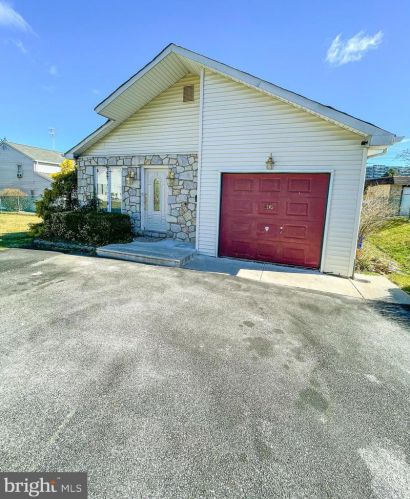 2245 52nd St, Philadelphia, PA 19131-2312