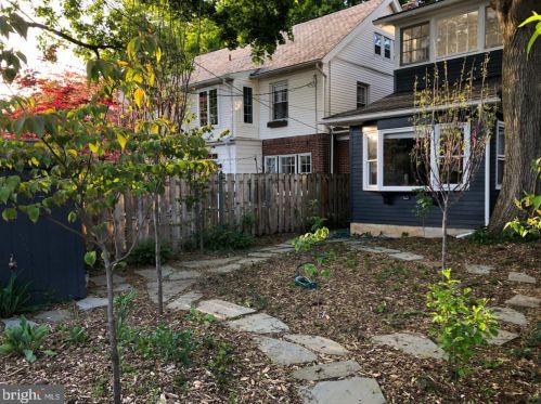 922 Virginia Ave, Lancaster PA  17603-3115 exterior